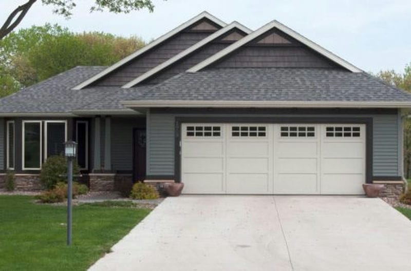 How to Ensure Your Garage Door Operates Smoothly All Year Round with Professional Repair Services in Manhattan, IL